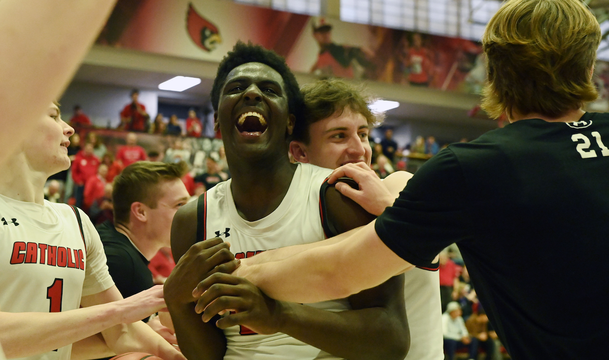 See a slideshow of images from the historic victory for the men's basketball team.