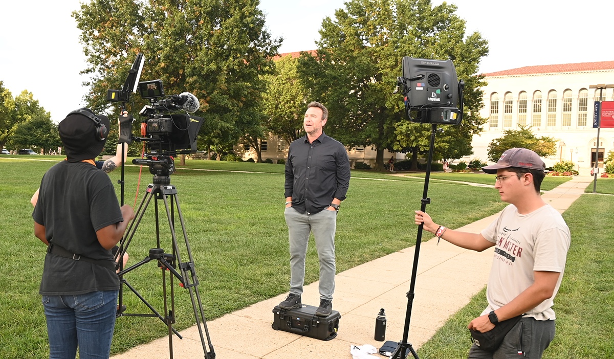 Students will have the opportunity to see their friends on the big screen during a red carpet world premiere of Catholic University&#8217;s episode of &#8220;The College Tour,&#8221; a TV series available on Amazon Prime. The event will be held at Heritage Hall on Nov. 17 at 5 p.m.