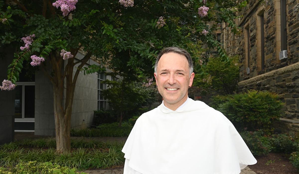 Over 20 religious sisters, brothers, and priests of the National Religious Vocations Conference (NRVC)&#160; gathered with the Catholic University community for "Walk. Pray. Eat." Sept. 25. &#160;