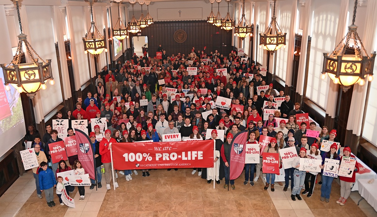 Group of students going to march for life