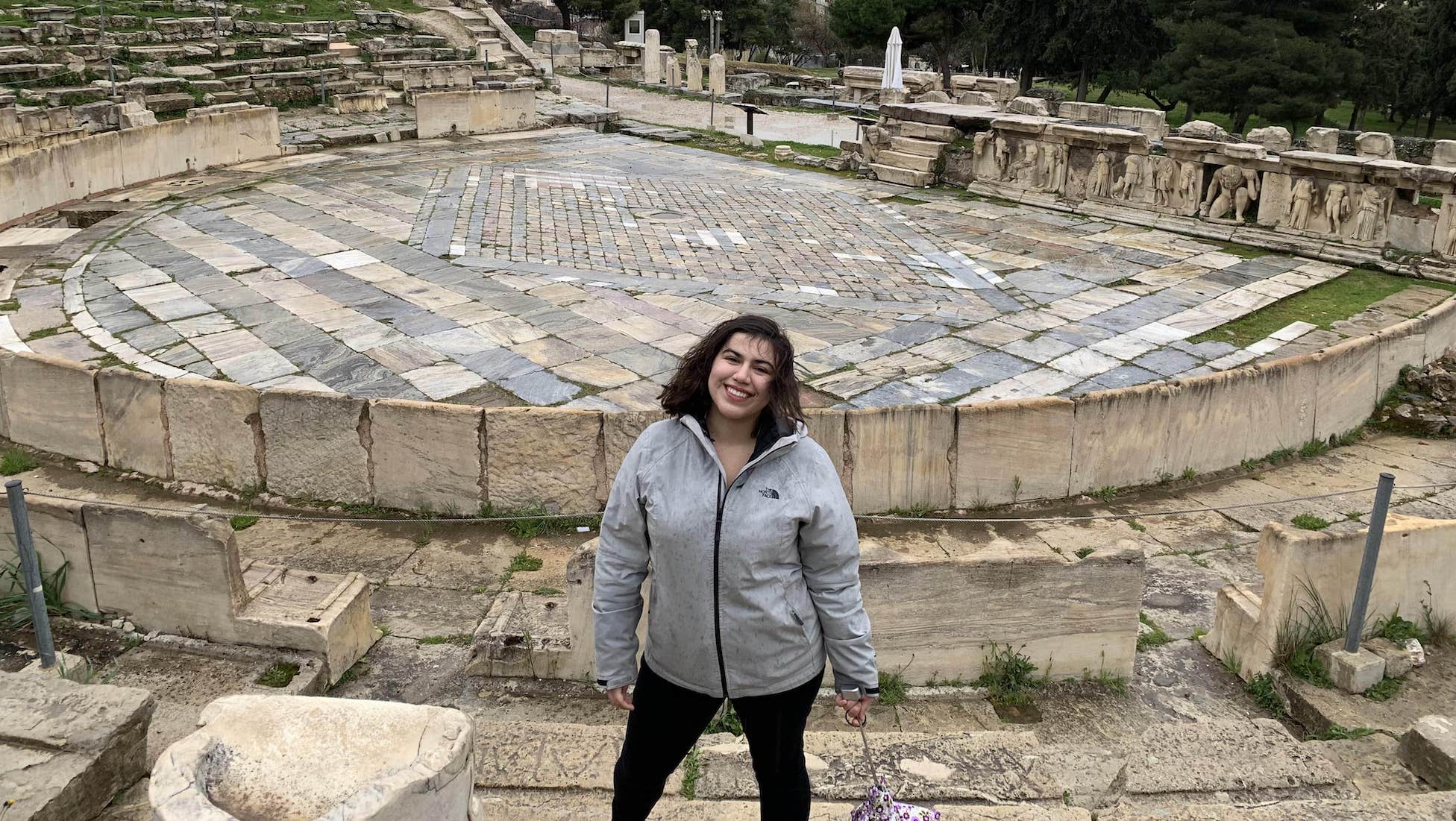 lauren loewen exploring ruins in europe