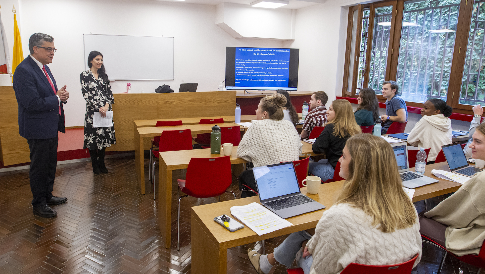 President Kilpatrick speaking to students in a rome center classroom