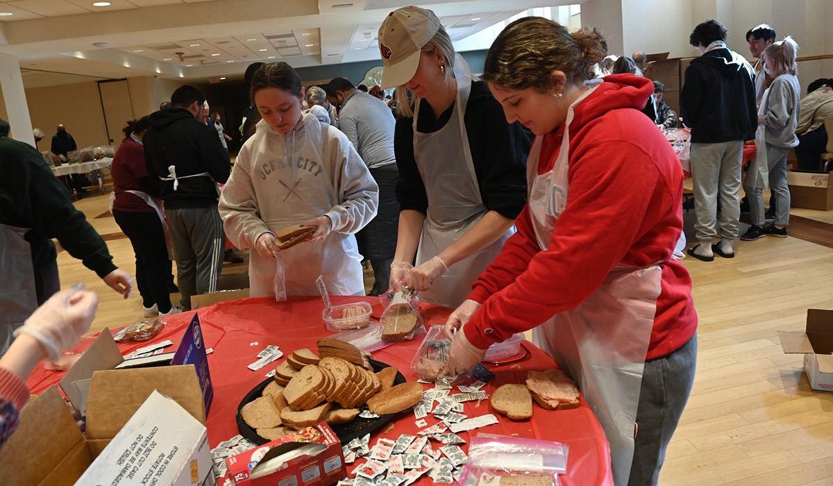 Students preparing food together